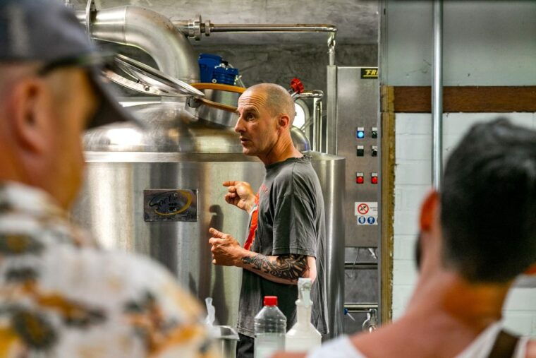amsterdam-guided-craft-beer-brewery-bus-tour-with-tastings
