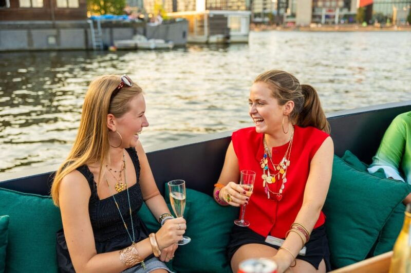 amsterdam-guided-open-boat-canal-cruise-including-1-drink
