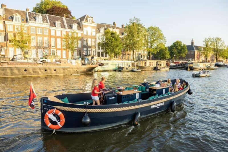 Amsterdam: Guided Open Boat Cruise Unlimited Drinks Option - A Closer Look at the Experience