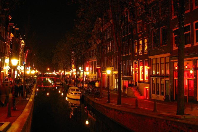 amsterdam-guided-red-light-district-and-city-walking-tour