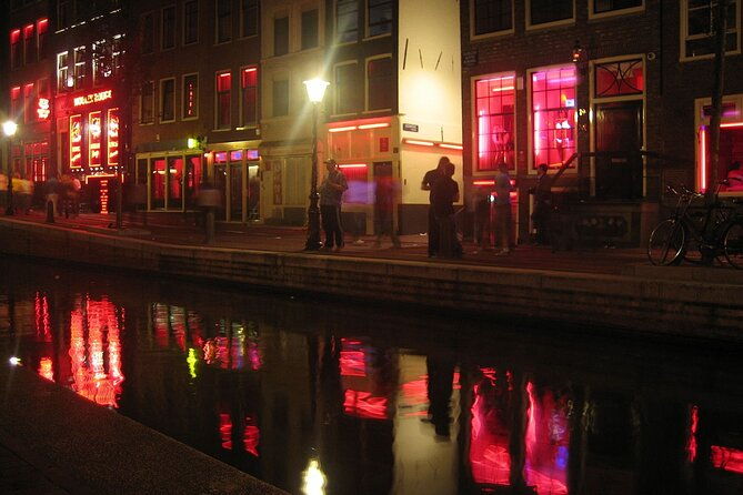 amsterdam-guided-red-light-district-and-city-walking-tour