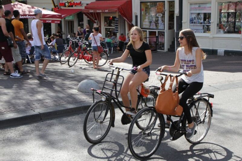 amsterdam-guided-sightseeing-bike-tour