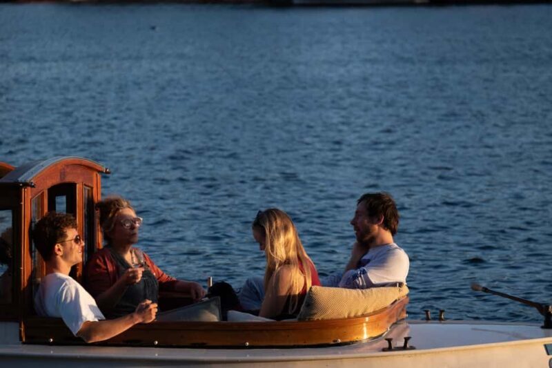 Amsterdam: Hidden Gems Canal Cruise - Key Points