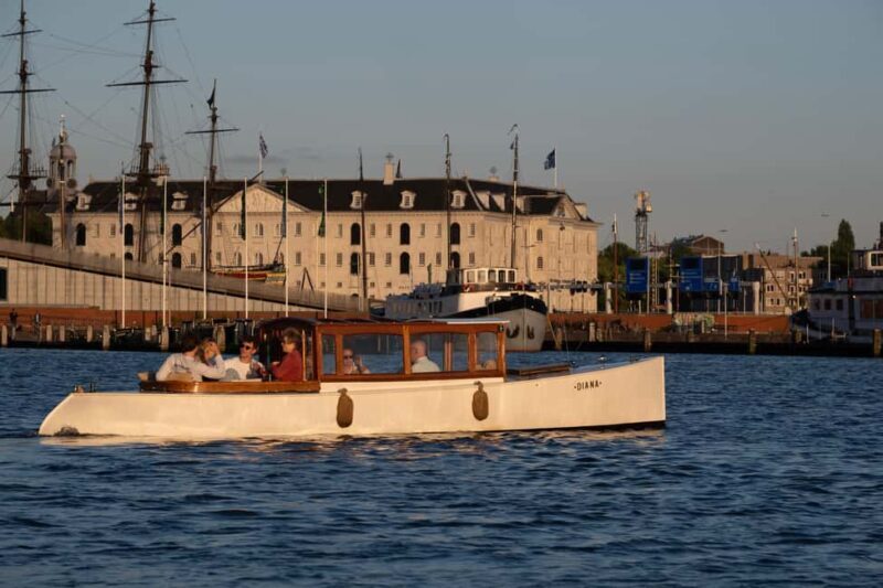 Amsterdam: Hidden Gems Canal Cruise - The Guides and Stories