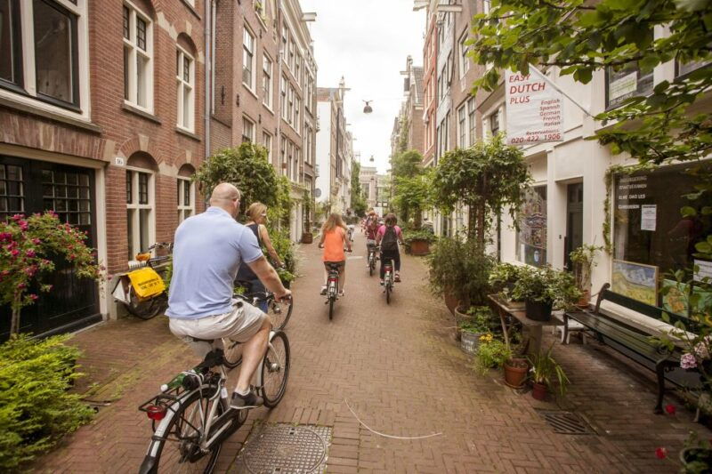 amsterdam-hidden-gems-highlights-guided-bike-tour