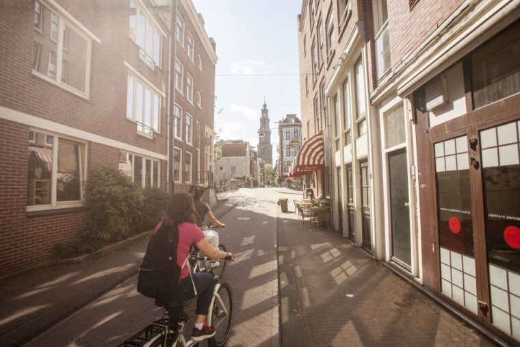 amsterdam-hidden-gems-highlights-guided-bike-tour