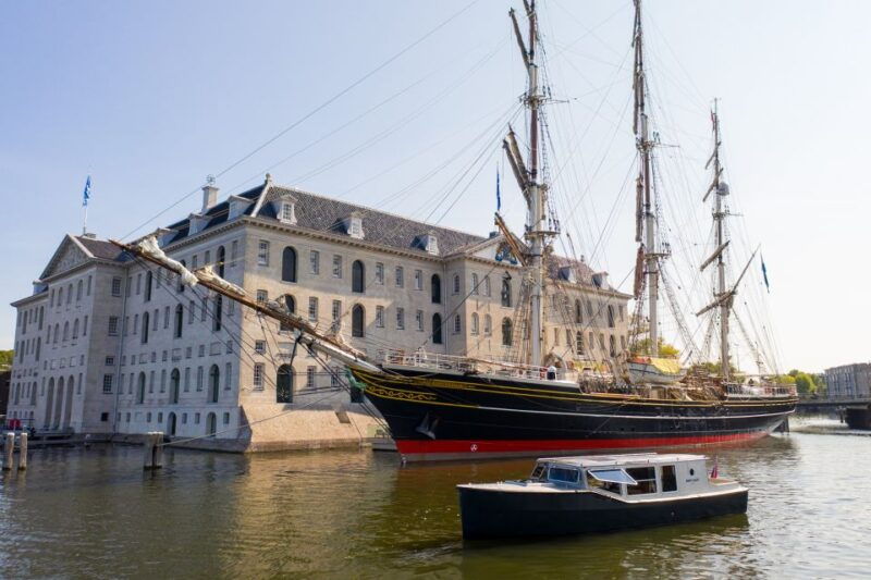 amsterdam-historic-boat-cruise-with-open-bar-and-nibbles