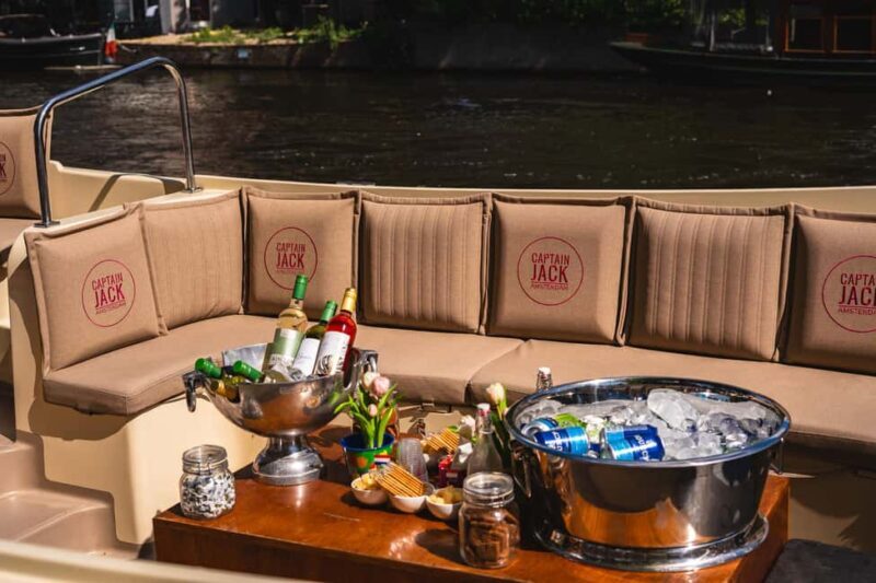 Amsterdam: History Cruise, Local Guide, Drinks & Bites - An In-Depth Look at What You Can Expect