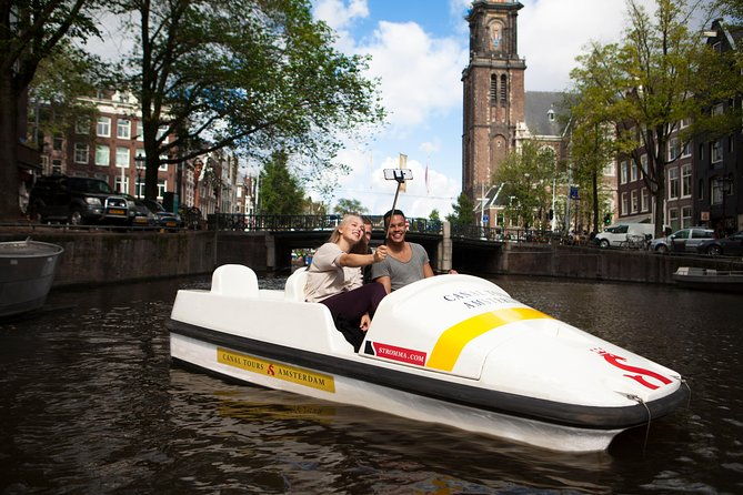 amsterdam-independent-sightseeing-by-pedal-boat