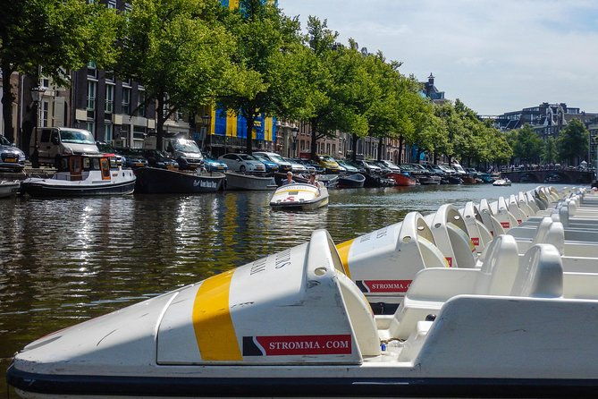 amsterdam-independent-sightseeing-by-pedal-boat