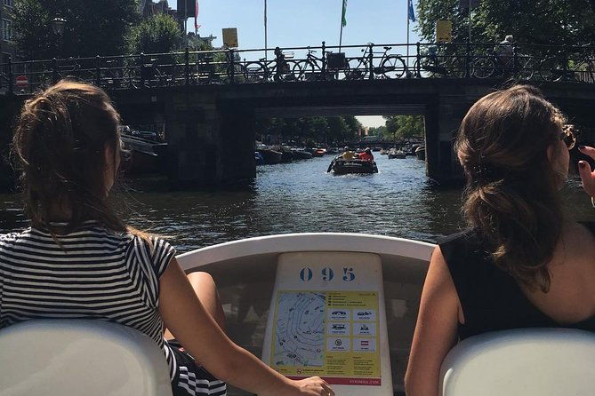 amsterdam-independent-sightseeing-by-pedal-boat