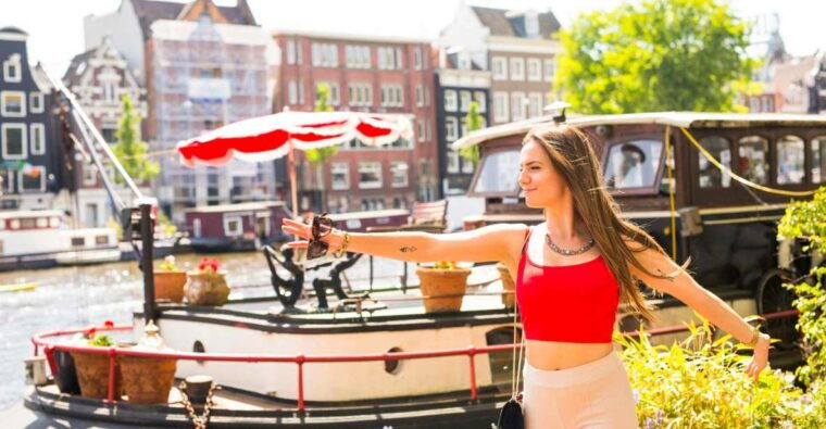amsterdam-instagram-scenic-photo-spots-moco-museum-tour