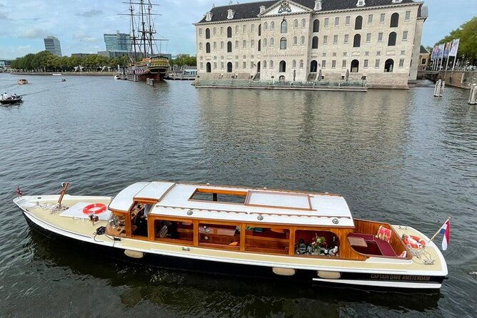 amsterdam-intimate-small-group-cruise-on-the-royal-jonckvrouw