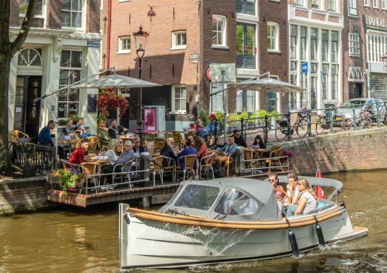 amsterdam-jordaan-district-tour-with-a-german-guide