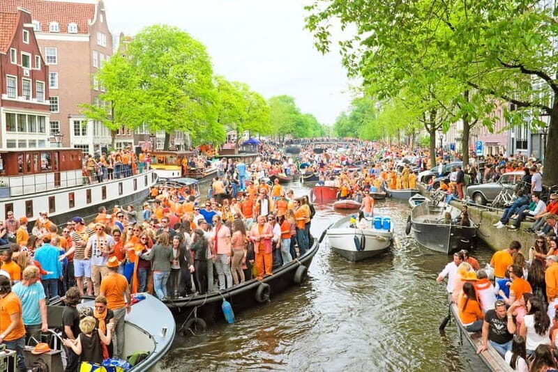 Amsterdam: Kings Day Boat Party with Unlimited Drinks - FAQ