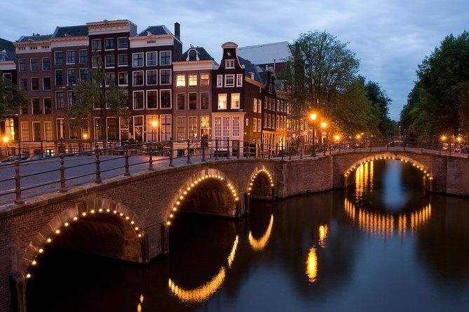 amsterdam-layover-walking-tour-canal-cruise-airport-transfer
