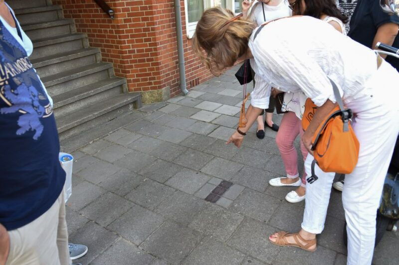 amsterdam-life-of-anne-frank-and-neighborhood-walking-tour
