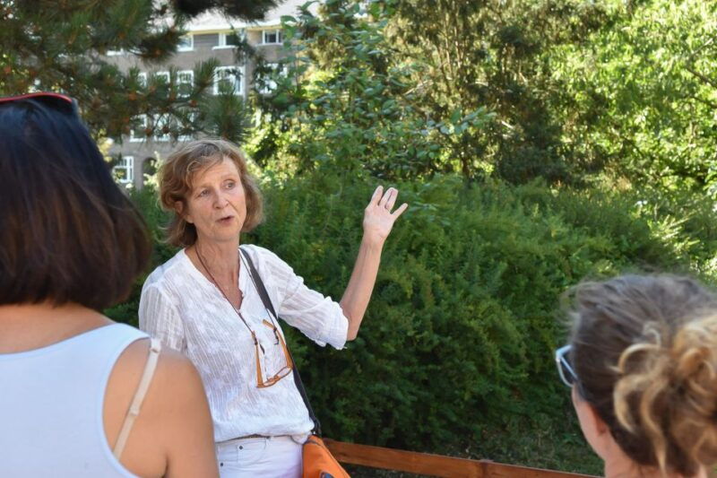 amsterdam-life-of-anne-frank-and-neighborhood-walking-tour
