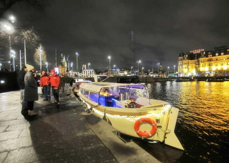 AMSTERDAM LIGHT FESTIVAL: #1 CANAL CRUISE INCL. DRINKS - Who Will Love This Experience?