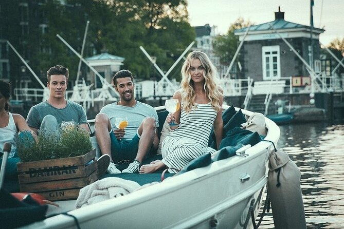 amsterdam-luxury-boat-cruise-including-beers-wines-cocktails