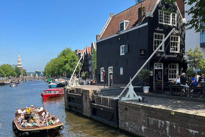 amsterdam-luxury-boutique-boat-tour-with-unlimited-beer-and-wine