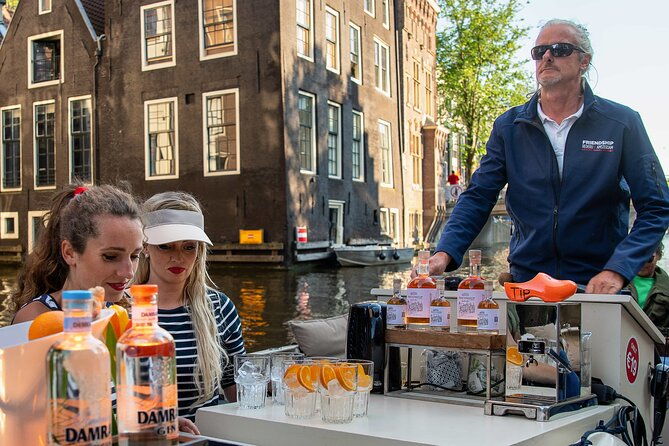 amsterdam-luxury-canal-cruise-with-onboard-bar