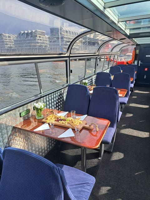 amsterdam-luxury-cheese-wine-canal-cruise