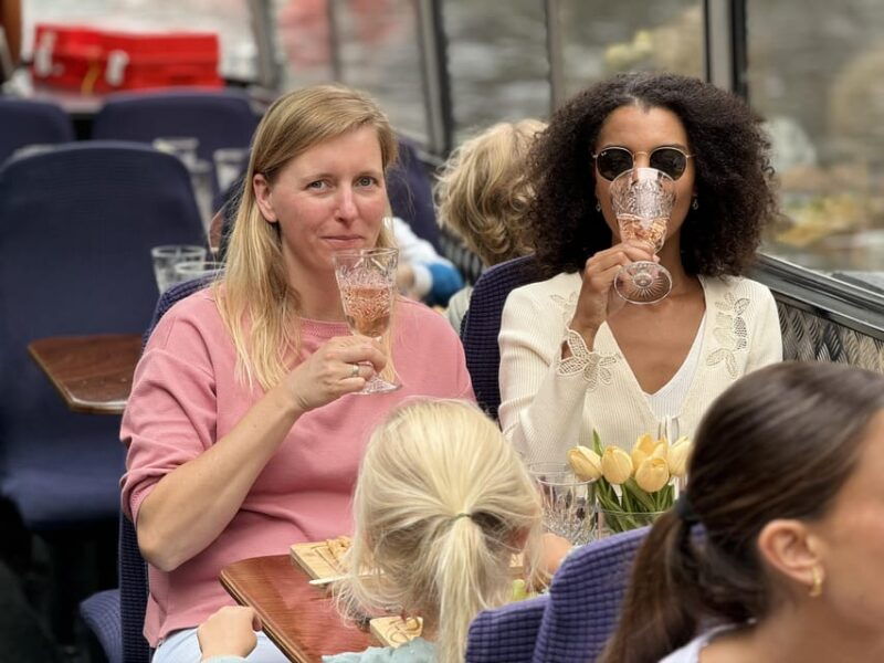 amsterdam-luxury-cheese-wine-canal-cruise