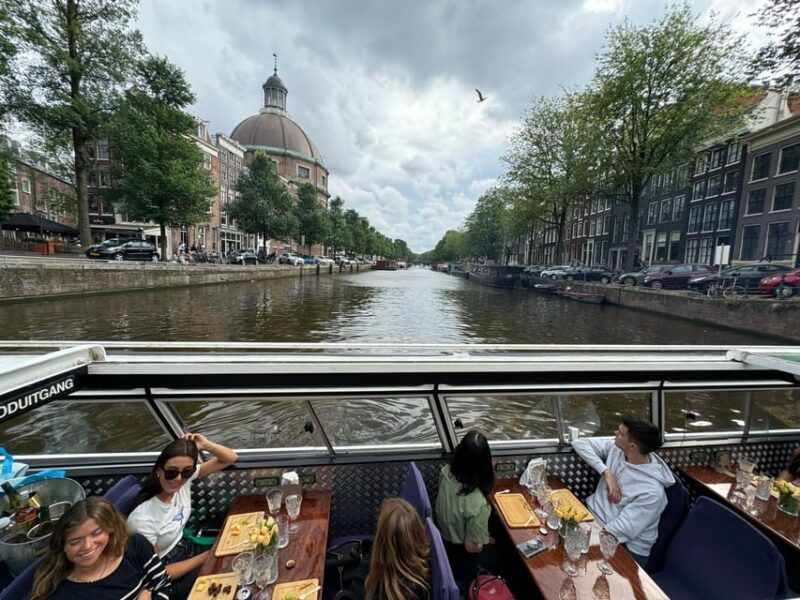 amsterdam-luxury-cheese-wine-canal-cruise