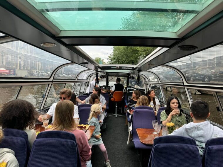 amsterdam-luxury-cheese-wine-canal-cruise