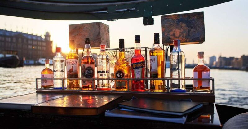 amsterdam-luxury-cruise-unlimited-cocktails-snacks-option