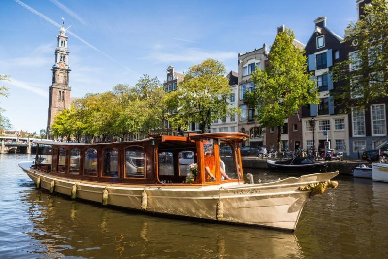 amsterdam-luxury-cruise-unlimited-drinks-small-bite