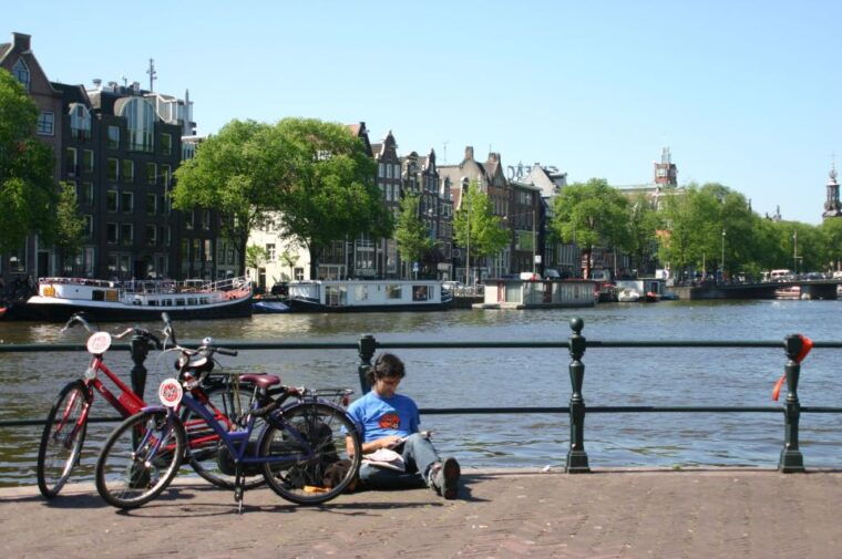 amsterdam-macbike-nightclubs-admission-combo-w-taxi