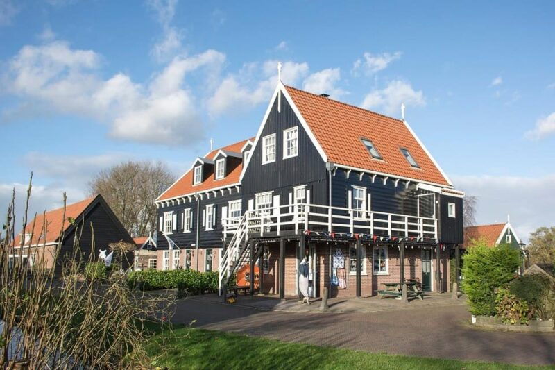 amsterdam-marken-volendam-edam-private-driver-tour