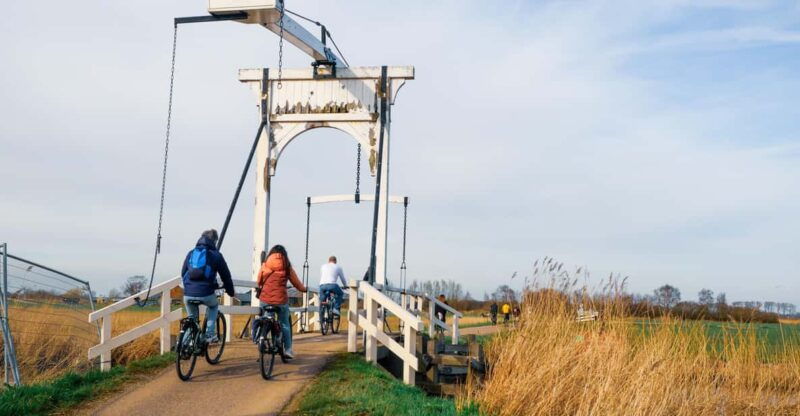 amsterdam-mikes-countryside-e-bike-tour-cheese-clogs