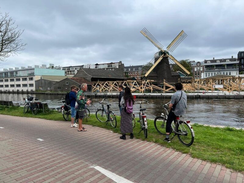 amsterdam-mikes-urban-bike-tour-graffiti-magnet-fishing