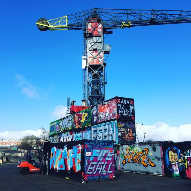 amsterdam-mikes-urban-bike-tour-graffiti-magnet-fishing