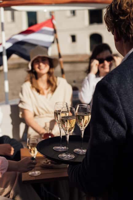 Amsterdam: Moët & Chandon Gourmet Dinner Cruise - Key Points