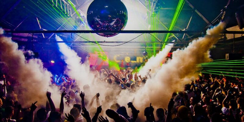 amsterdam-nightlife-ticket-with-a-gold-menu-hard-rock-dinner