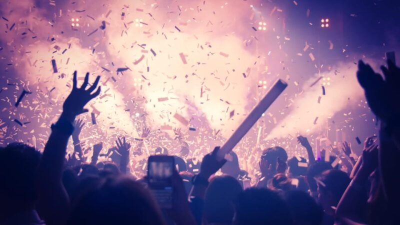 amsterdam-nightlife-ticket-with-champagne-and-cruise