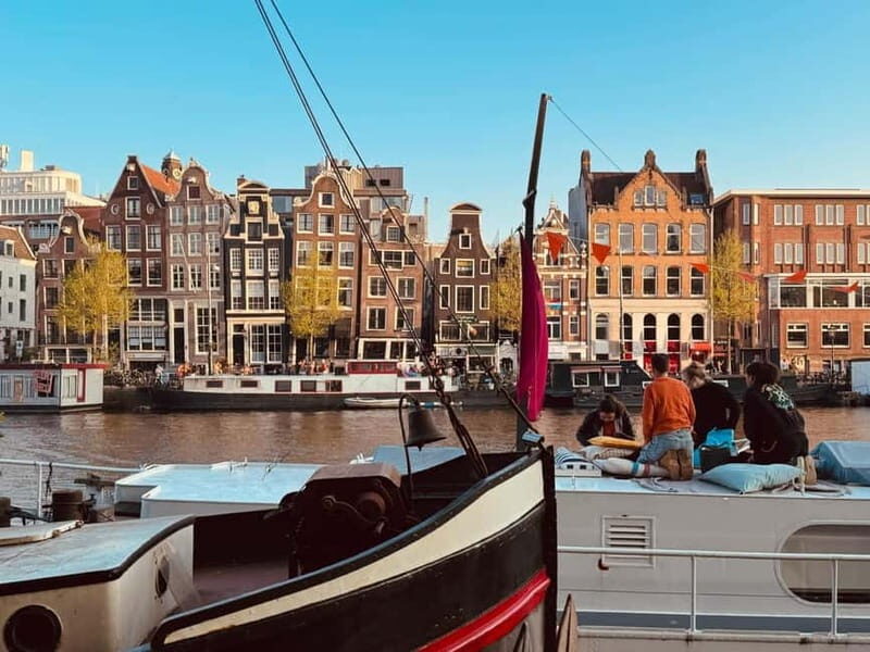 Amsterdam: Off the Beaten Path Bike Tour in French - Why Choose the Amsterdam Off the Beaten Path Bike Tour?