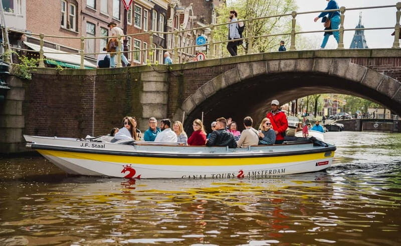 Amsterdam: Open Boat Tour of Canals with Expert Local Guide - An In-Depth Look at the Experience