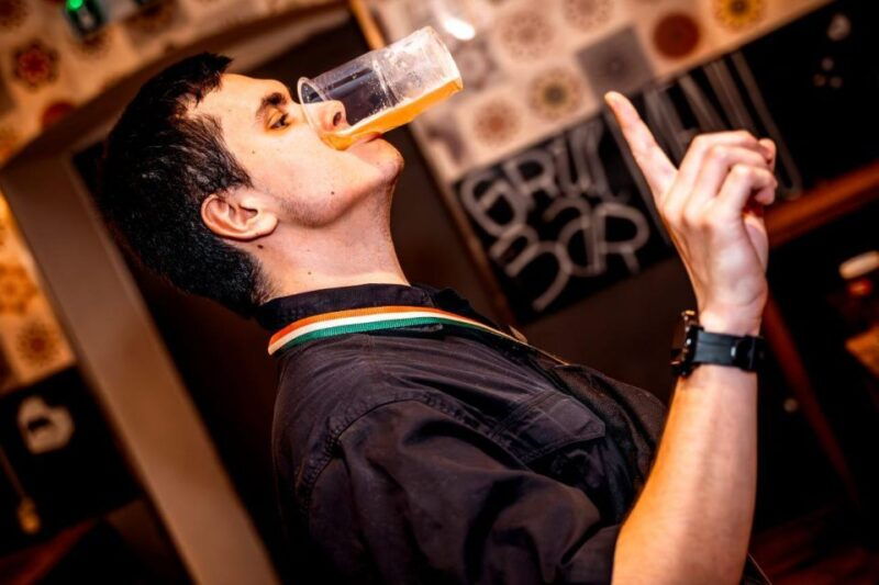 amsterdam-original-pub-crawl-party-with-vip-entrance