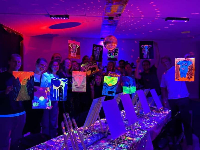 Amsterdam: Paint and Sip in the Dark at Rembrandt van Wine - Key Points  