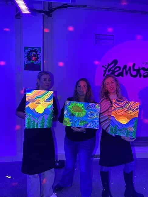 Amsterdam: Paint and Sip in the Dark at Rembrandt van Wine - FAQs about Paint and Sip in the Dark at Rembrandt van Wine