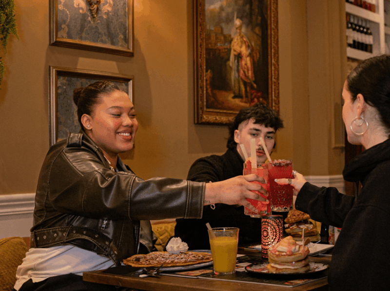 amsterdam-poffertjes-at-dutch-pancake-masters