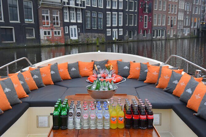 Amsterdam Private BBQ and Drinks Cruise With Onboard Chef - Who Is This Tour Best Suited For?