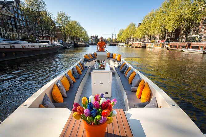 Amsterdam Private BBQ and Drinks Cruise With Onboard Chef - FAQs
