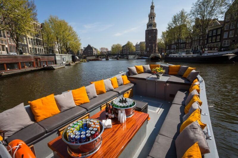 amsterdam-private-bbq-cruise-with-personal-chef-drinks