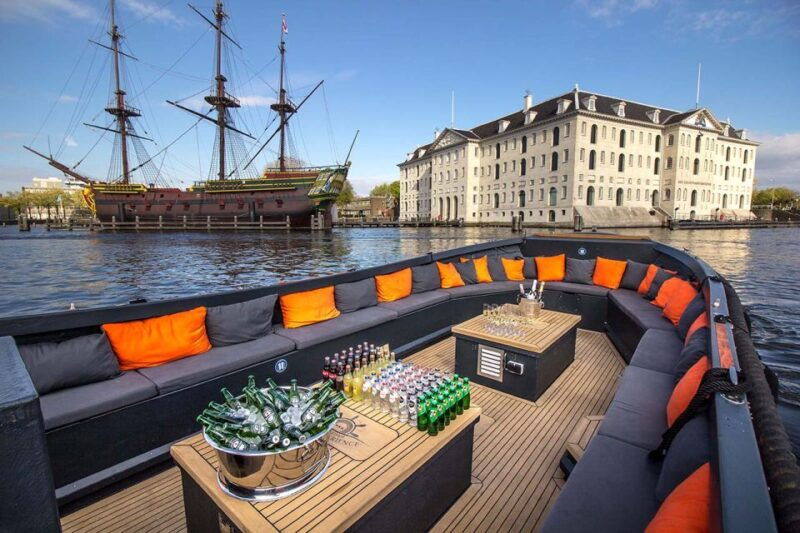 amsterdam-private-bbq-cruise-with-personal-chef-drinks